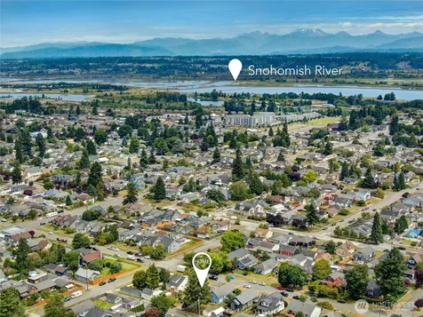 2010 Virginia Avenue Everett WA 98201