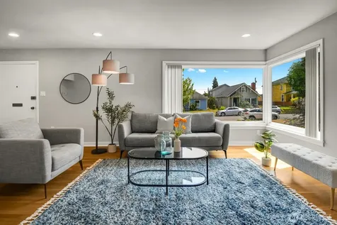 2010 Virginia Avenue Everett WA 98201