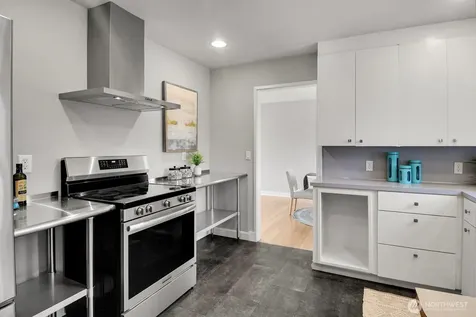 2010 Virginia Avenue Everett WA 98201