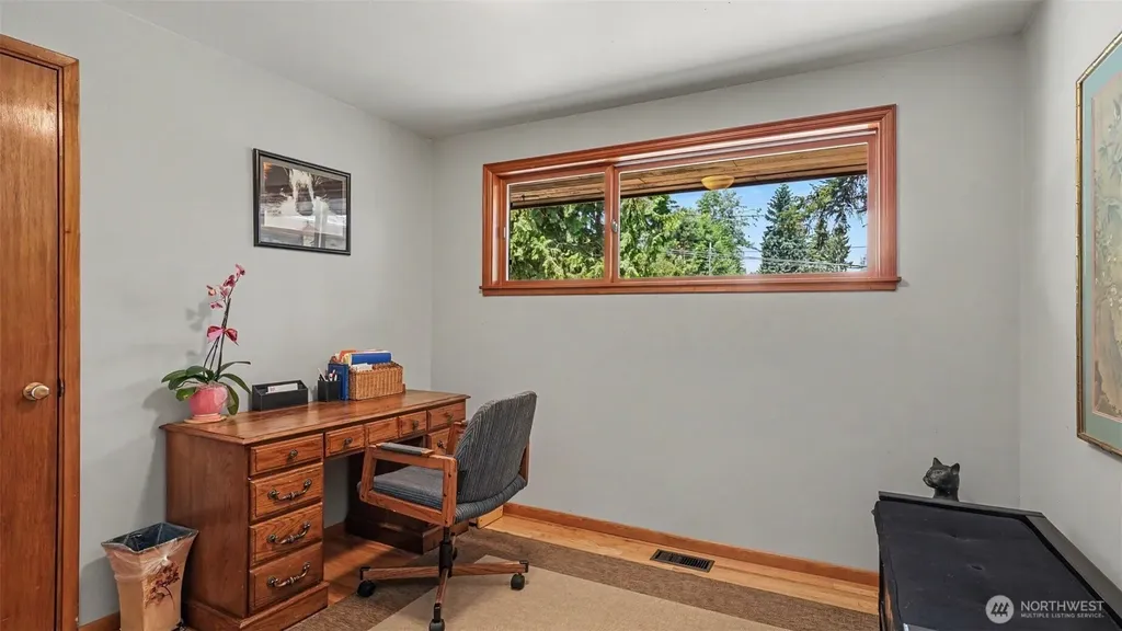1335 N 180th Street Shoreline WA 98133