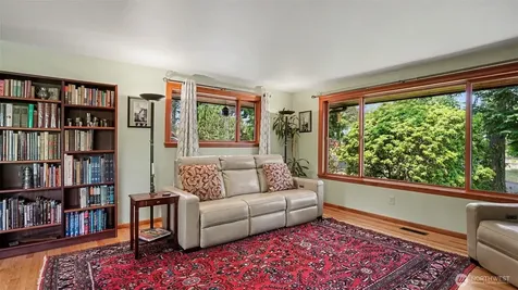 1335 N 180th Street Shoreline WA 98133