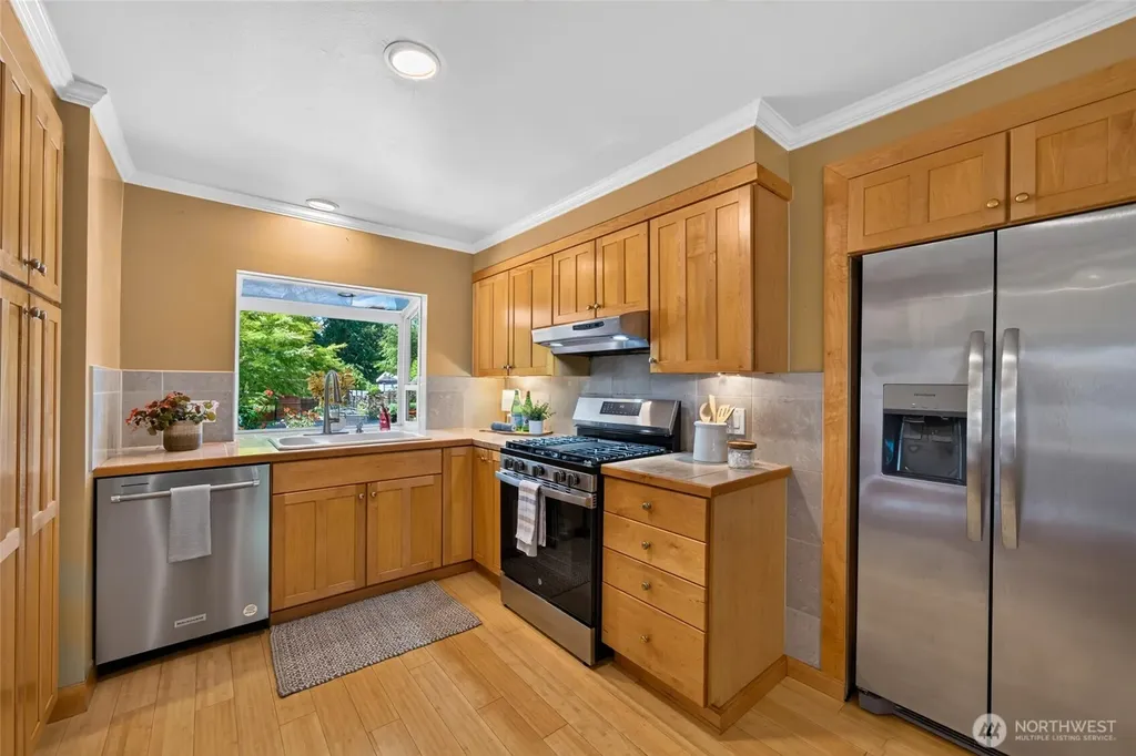 18350 Evanston Avenue N Shoreline WA 98133