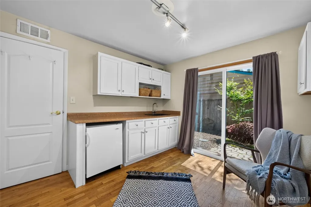 18350 Evanston Avenue N Shoreline WA 98133