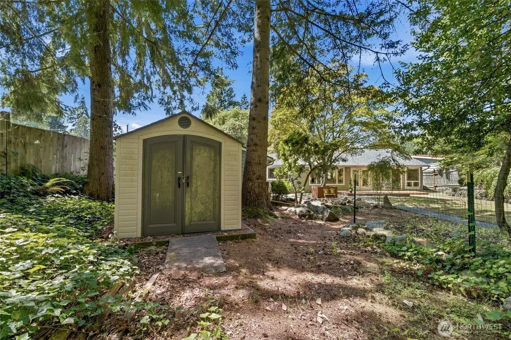 18350 Evanston Avenue N Shoreline WA 98133