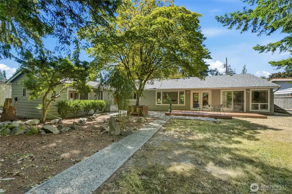 18350 Evanston Avenue N Shoreline WA 98133