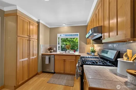 18350 Evanston Avenue N Shoreline WA 98133