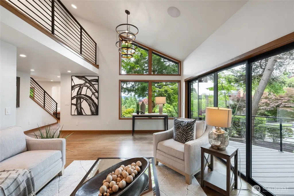 5100 NE 55th Street Seattle WA 98105