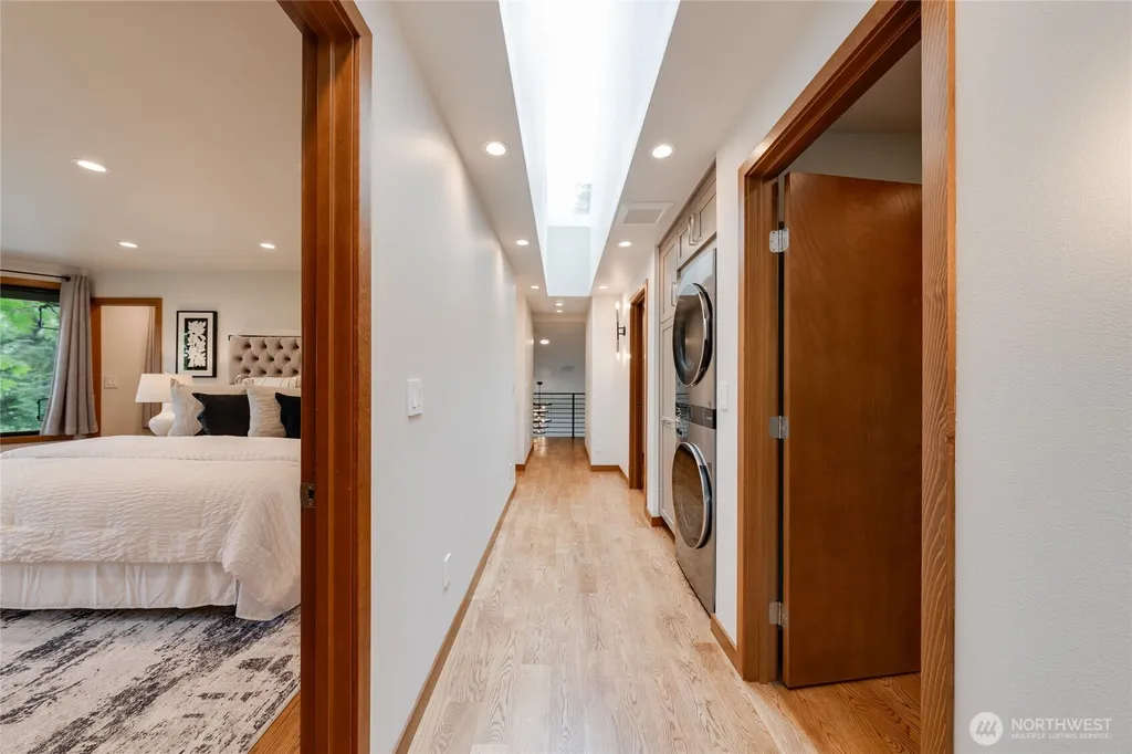 5100 NE 55th Street Seattle WA 98105