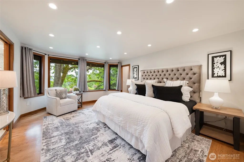 5100 NE 55th Street Seattle WA 98105