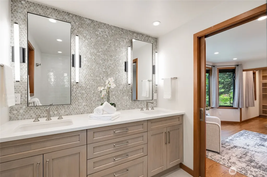 5100 NE 55th Street Seattle WA 98105