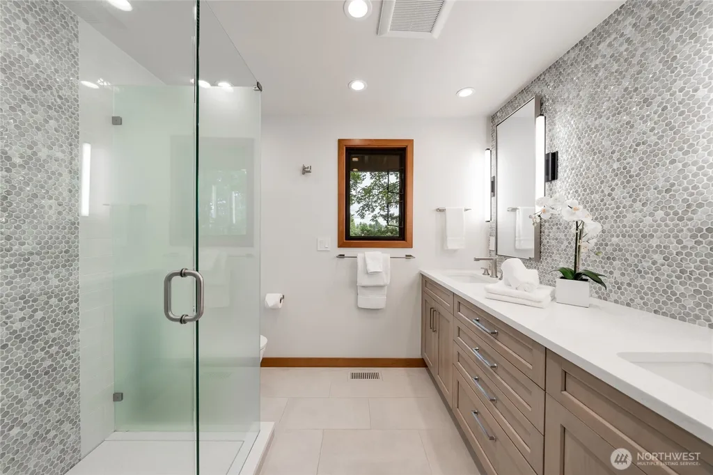 5100 NE 55th Street Seattle WA 98105