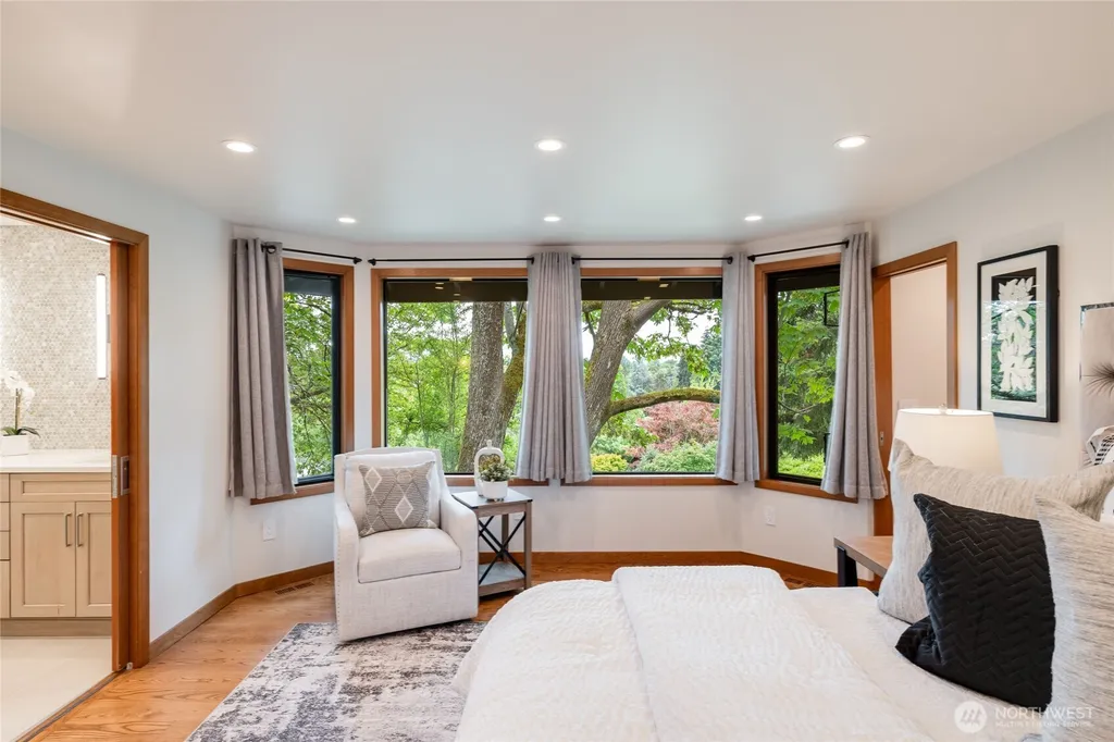 5100 NE 55th Street Seattle WA 98105