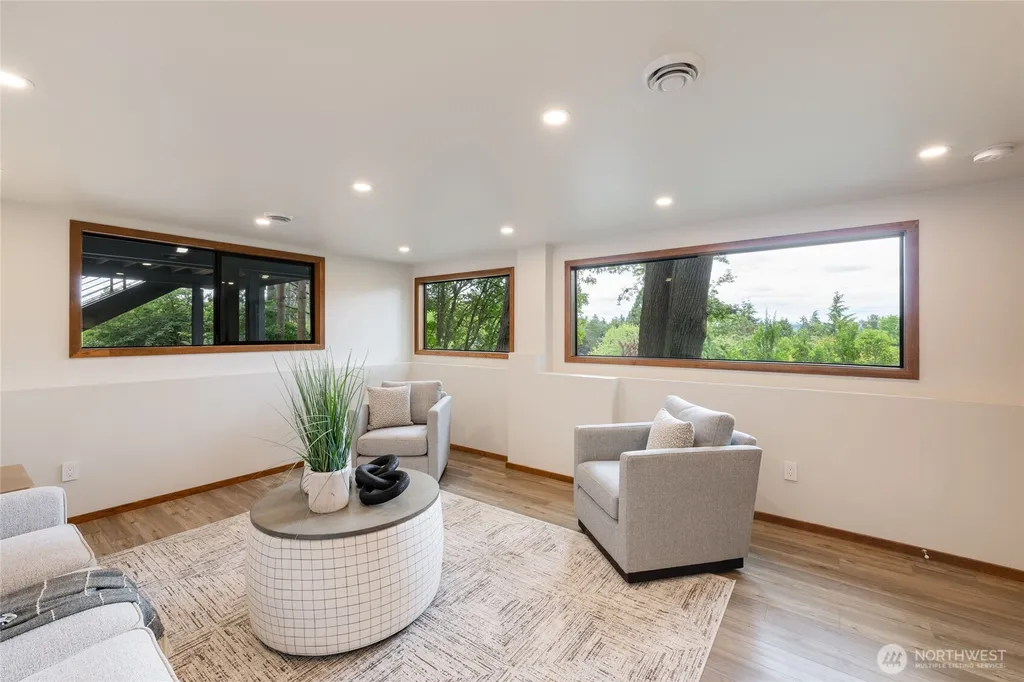 5100 NE 55th Street Seattle WA 98105