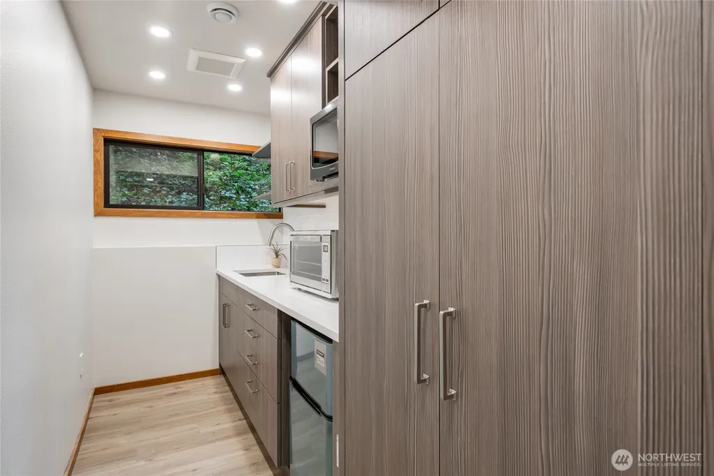 5100 NE 55th Street Seattle WA 98105