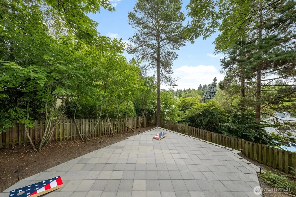 5100 NE 55th Street Seattle WA 98105