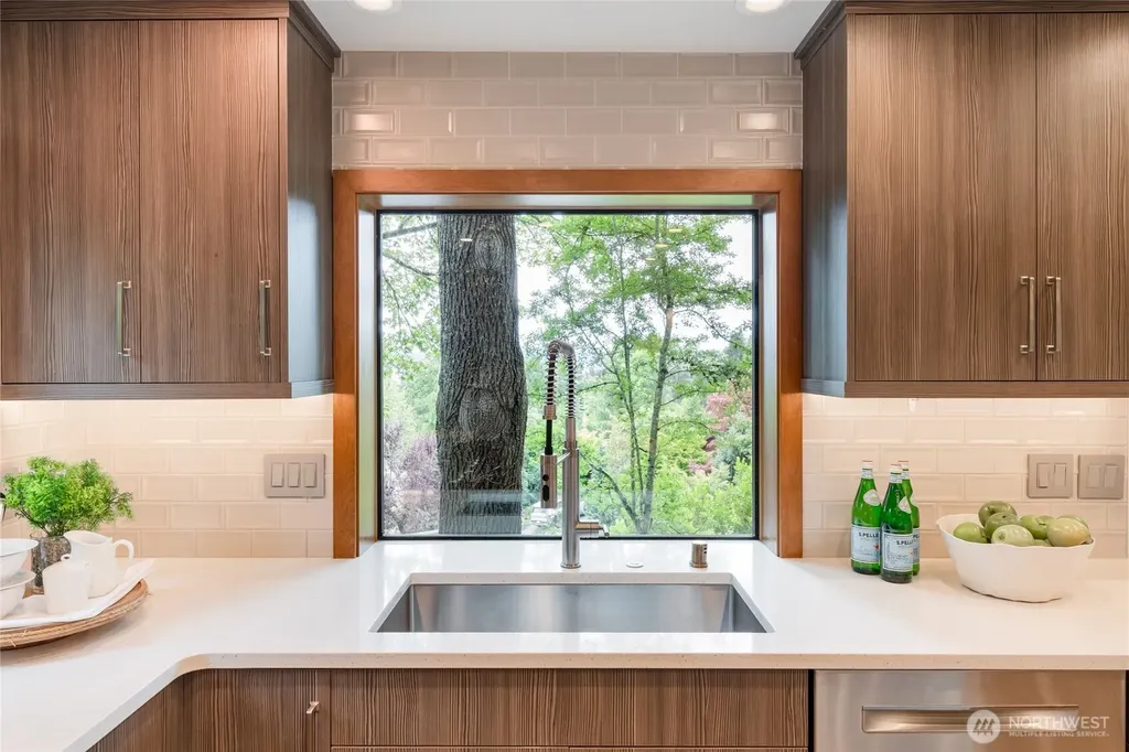5100 NE 55th Street Seattle WA 98105