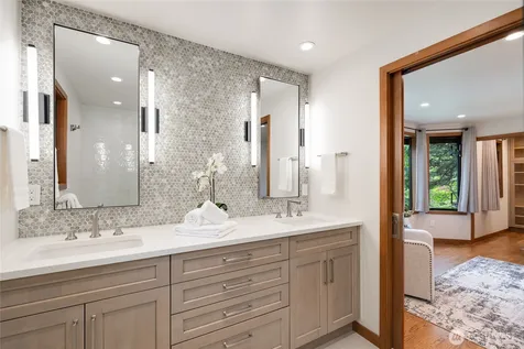 5100 NE 55th Street Seattle WA 98105