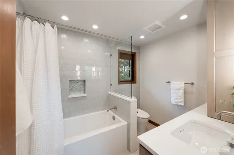 5100 NE 55th Street Seattle WA 98105