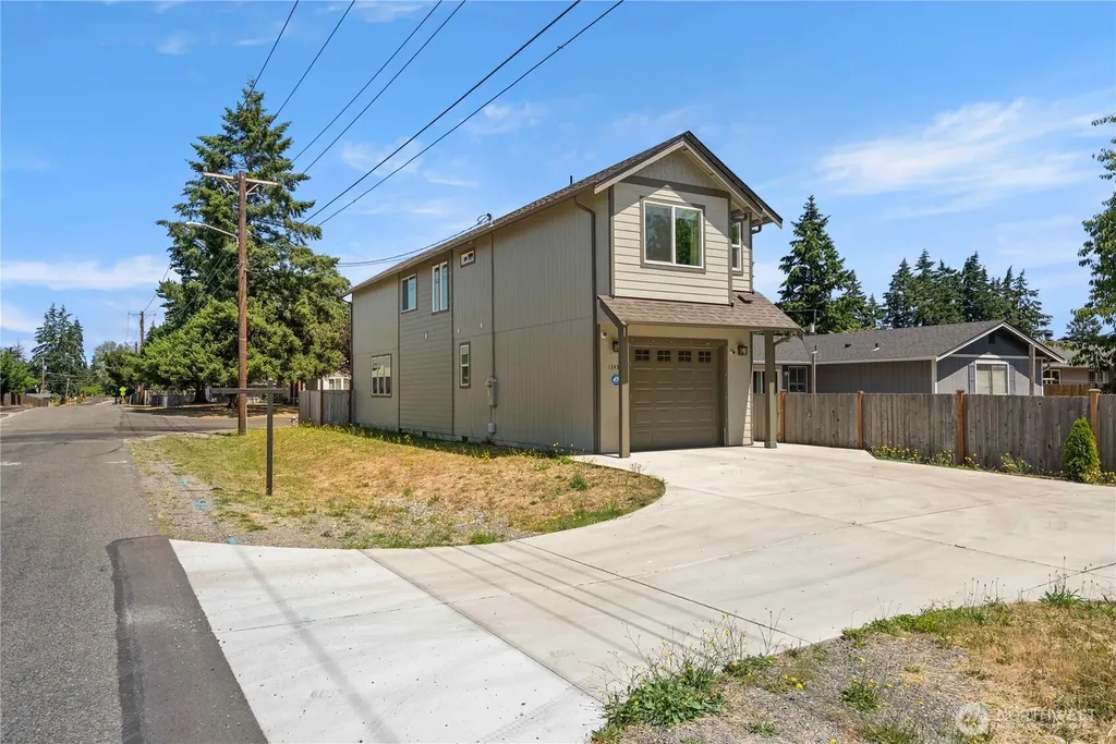 13439 8th Avenue Ct S Tacoma WA 98444