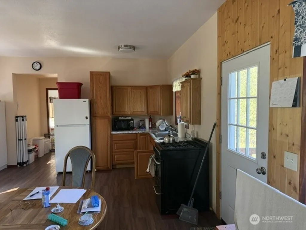 293 Blue Meadow Tonasket WA 98855