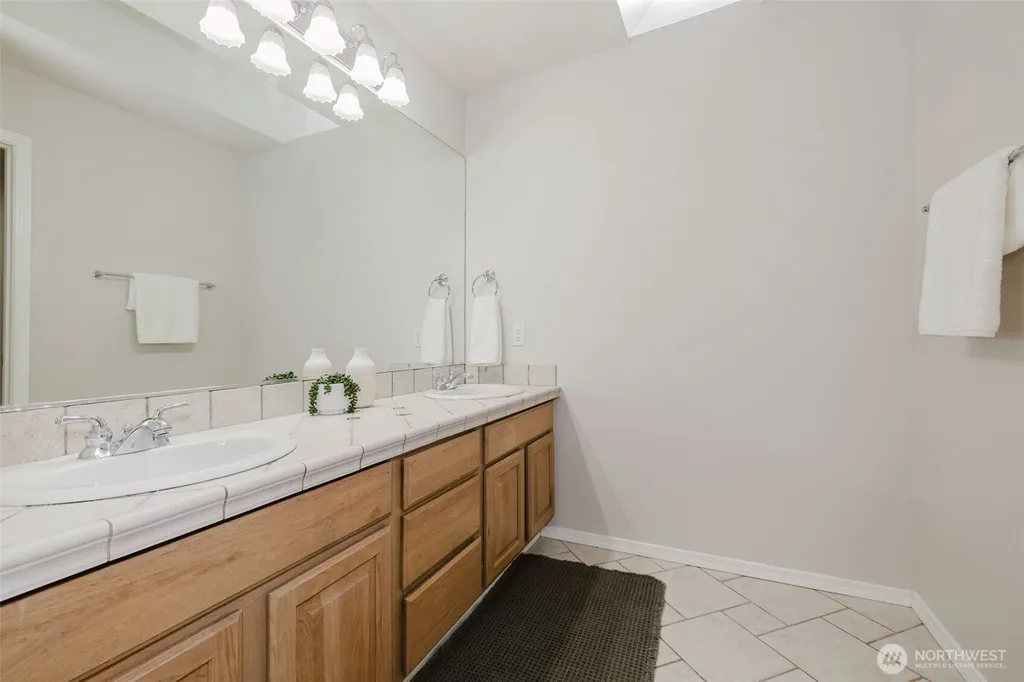 6961 Wentworth Avenue SW Port Orchard WA 98367