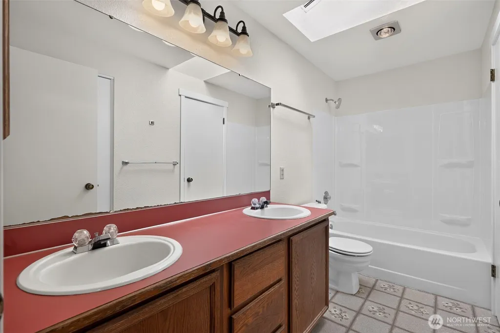 25028 110th Avenue SE Kent WA 98030