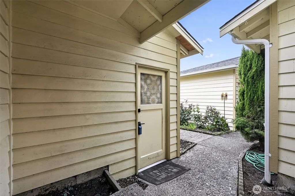 25028 110th Avenue SE Kent WA 98030