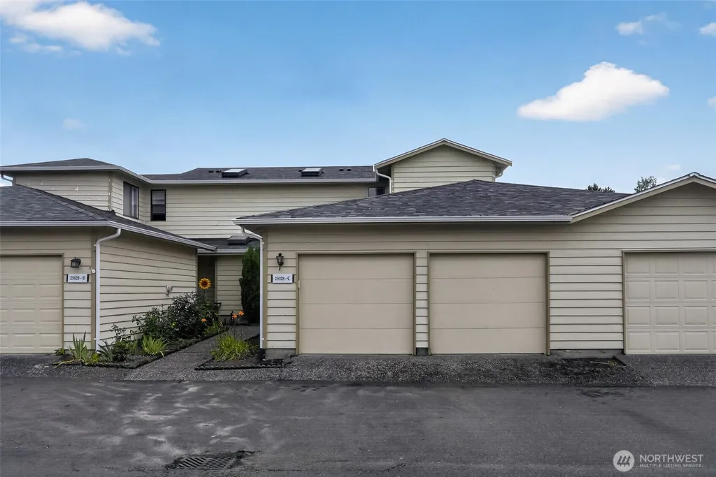 25028 110th Avenue SE Kent WA 98030