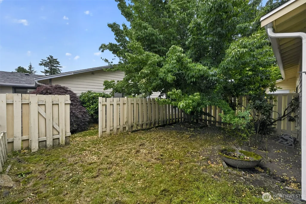 25028 110th Avenue SE Kent WA 98030