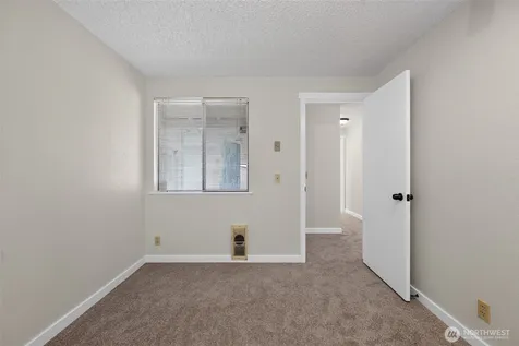 25028 110th Avenue SE Kent WA 98030