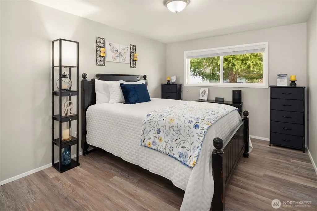 1067 Anacortes Avenue NE Renton WA 98059