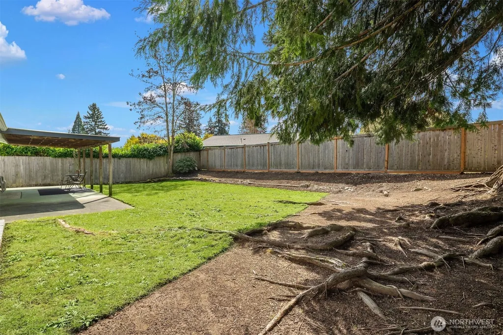1067 Anacortes Avenue NE Renton WA 98059