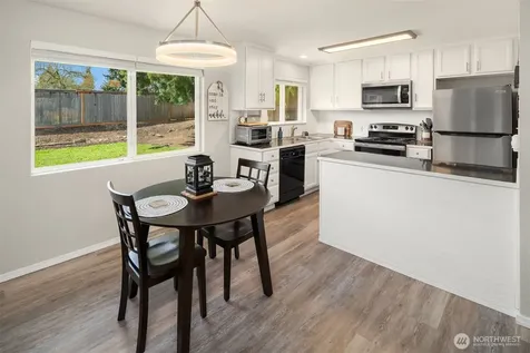 1067 Anacortes Avenue NE Renton WA 98059