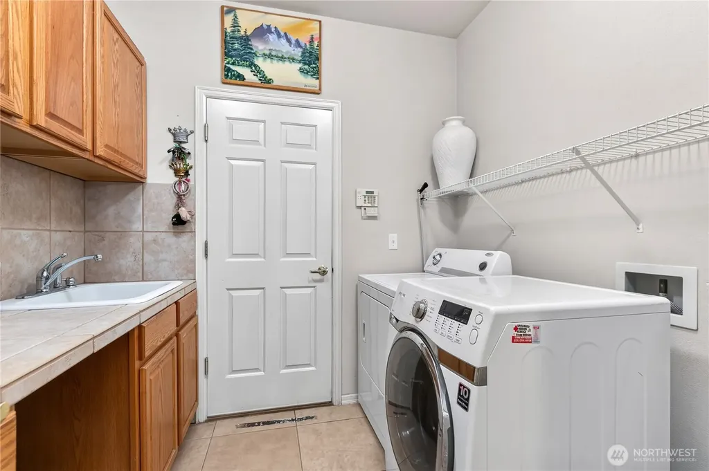 11215 29th Street SE Lake Stevens WA 98258