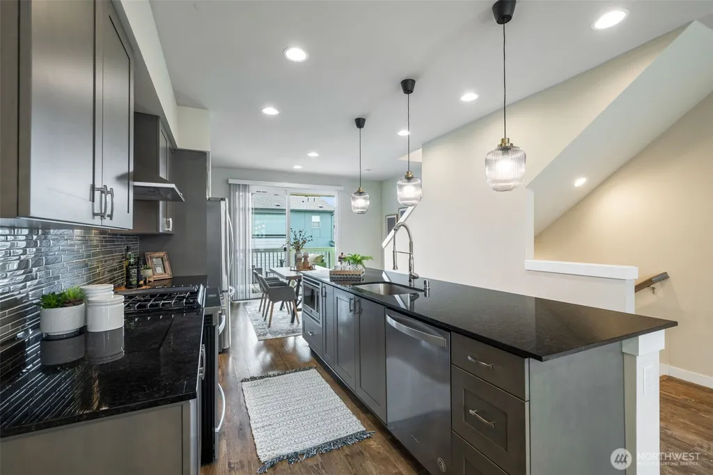 9725 10th Place SW Seattle WA 98106