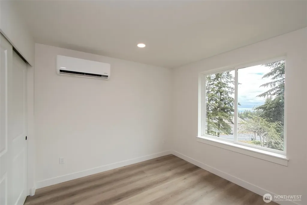 1104 W Lauridsen Boulevard Port Angeles WA 98363