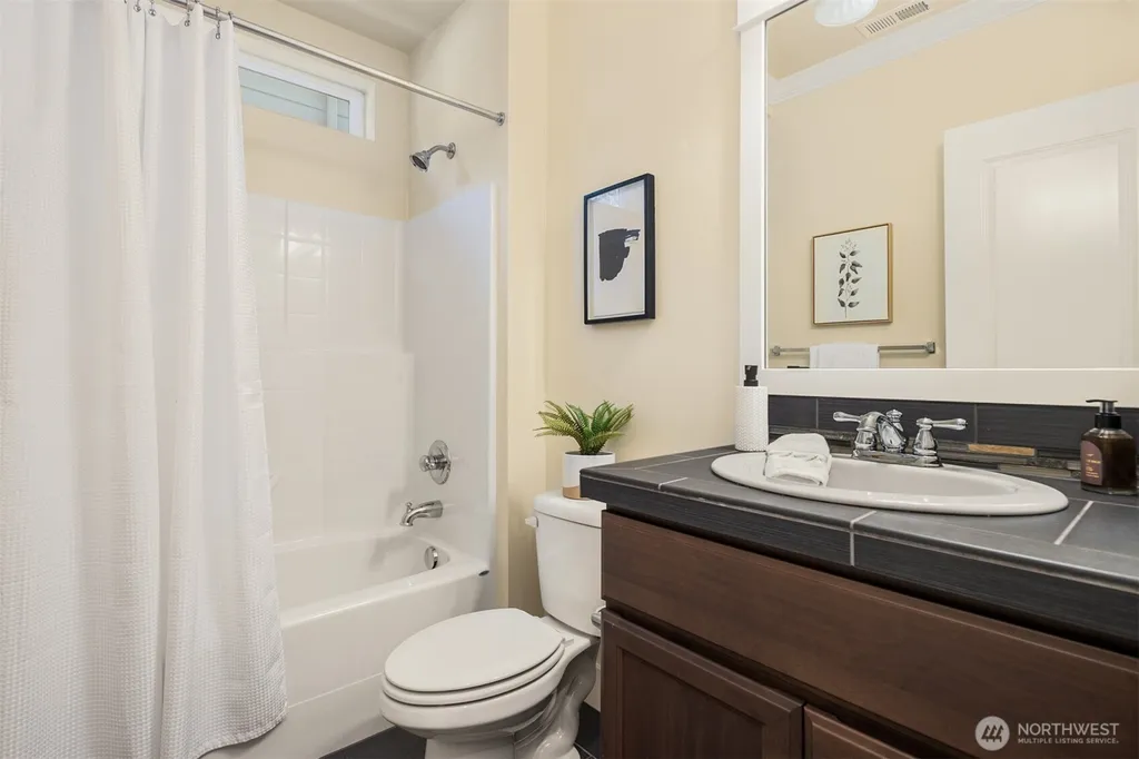 5402 165th Place SW Lynnwood WA 98037