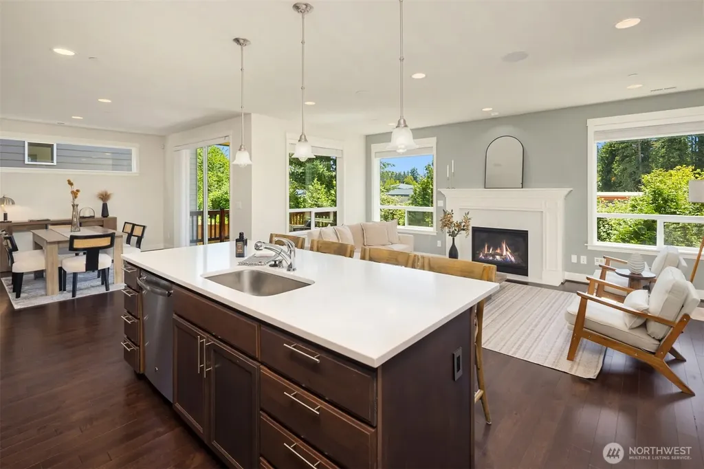 5402 165th Place SW Lynnwood WA 98037
