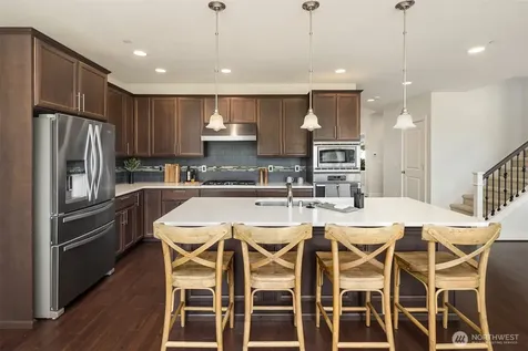 5402 165th Place SW Lynnwood WA 98037