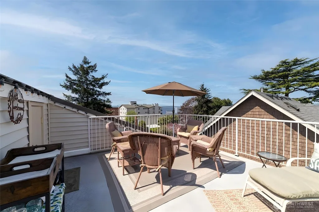 2443 55th Avenue SW Seattle WA 98116