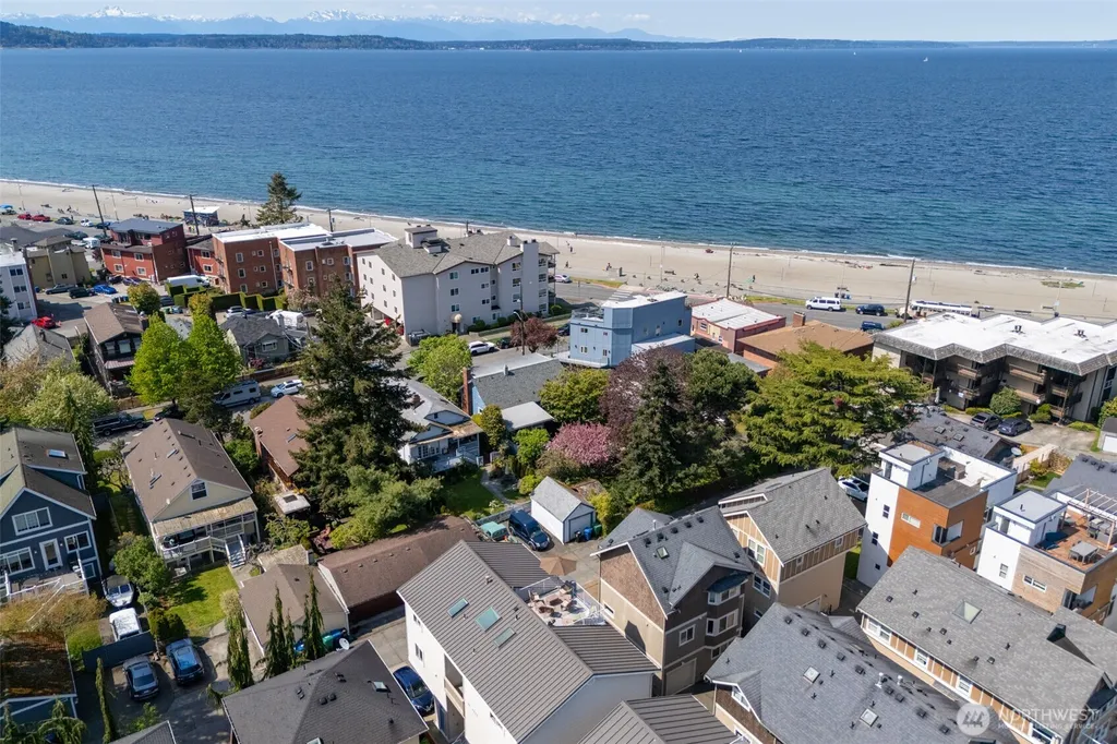 2443 55th Avenue SW Seattle WA 98116