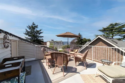 2443 55th Avenue SW Seattle WA 98116