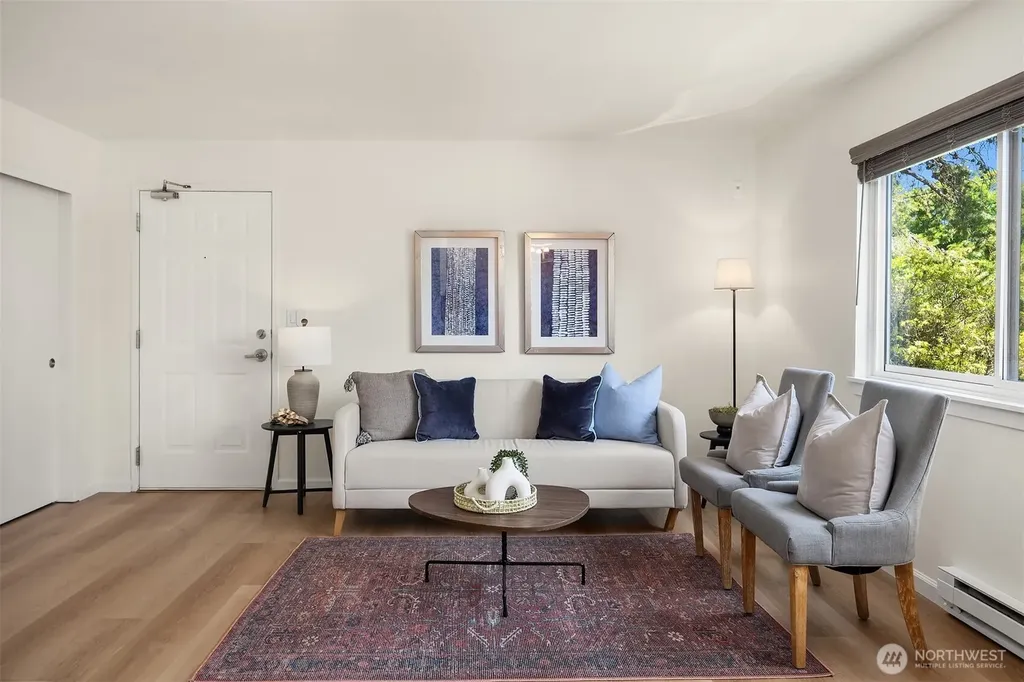 4111 Whitman Avenue N Seattle WA 98103