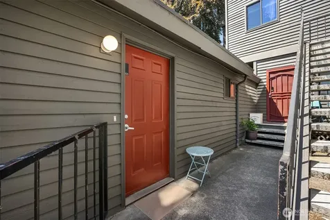 4111 Whitman Avenue N Seattle WA 98103