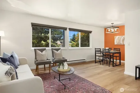 4111 Whitman Avenue N Seattle WA 98103