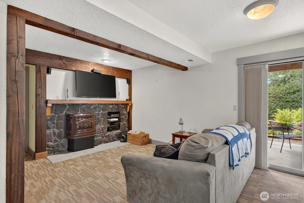 2301 Monica Drive Mount Vernon WA 98273