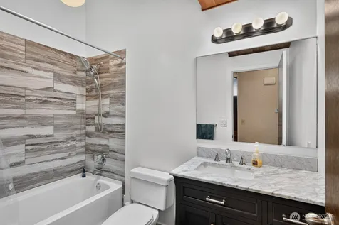 2301 Monica Drive Mount Vernon WA 98273