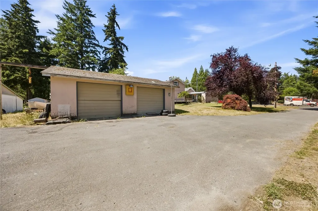 13041 SE 208th Street Kent WA 98031