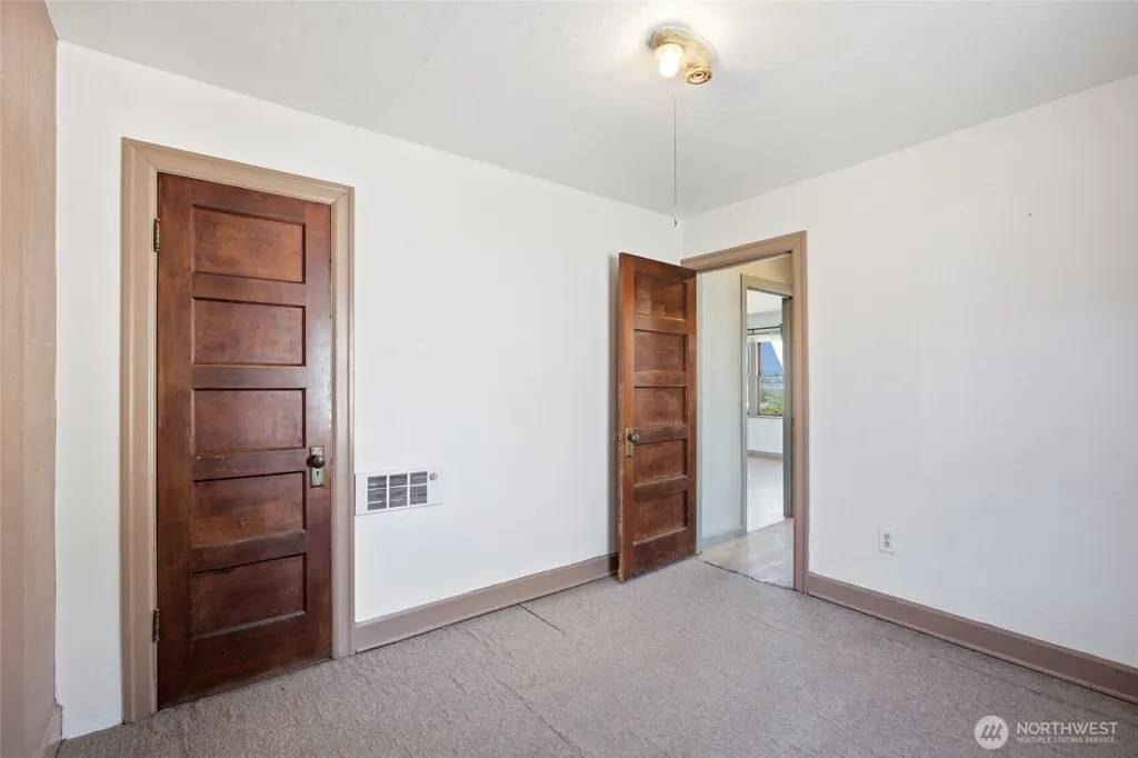 1921 Sunset Highway East Wenatchee WA 98802