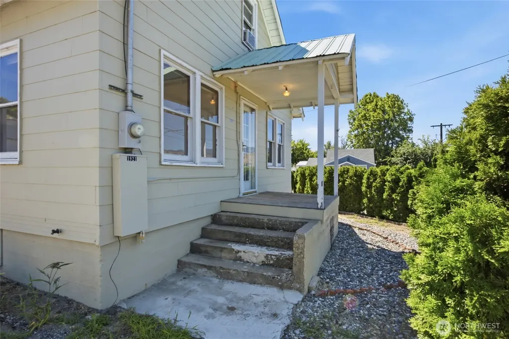 1921 Sunset Highway East Wenatchee WA 98802